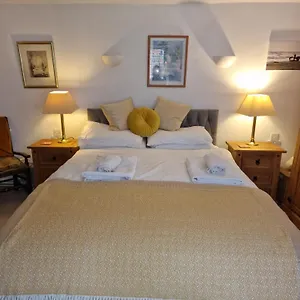  Holiday home The Old Dairy, Comfy 1 Bedroom With Lounge,bathroom And Kitchenette Near Town, Pubs And Walks